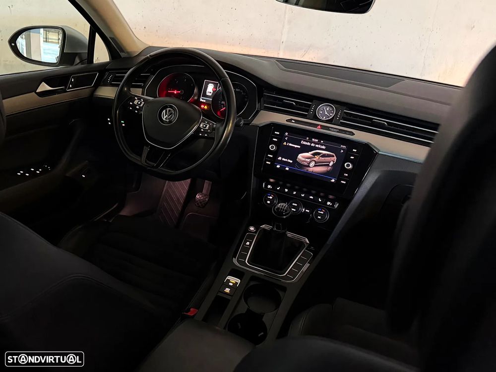 VW Passat Variant 1.6 TDI Highline - 8
