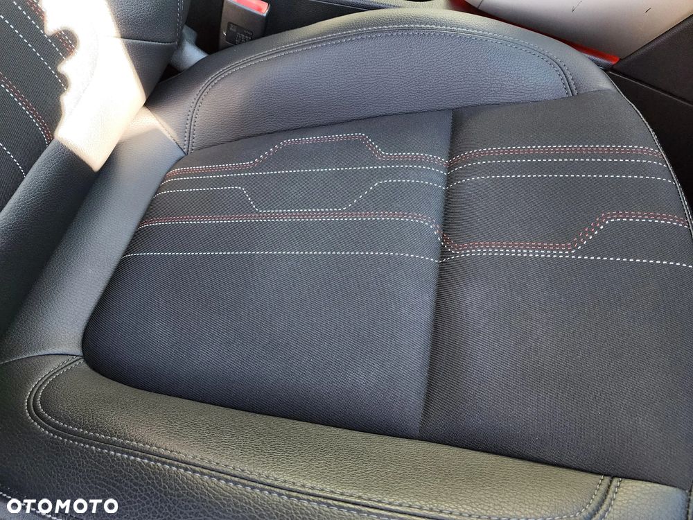 Opel Astra 1.4 Turbo 150 Jahre - 27