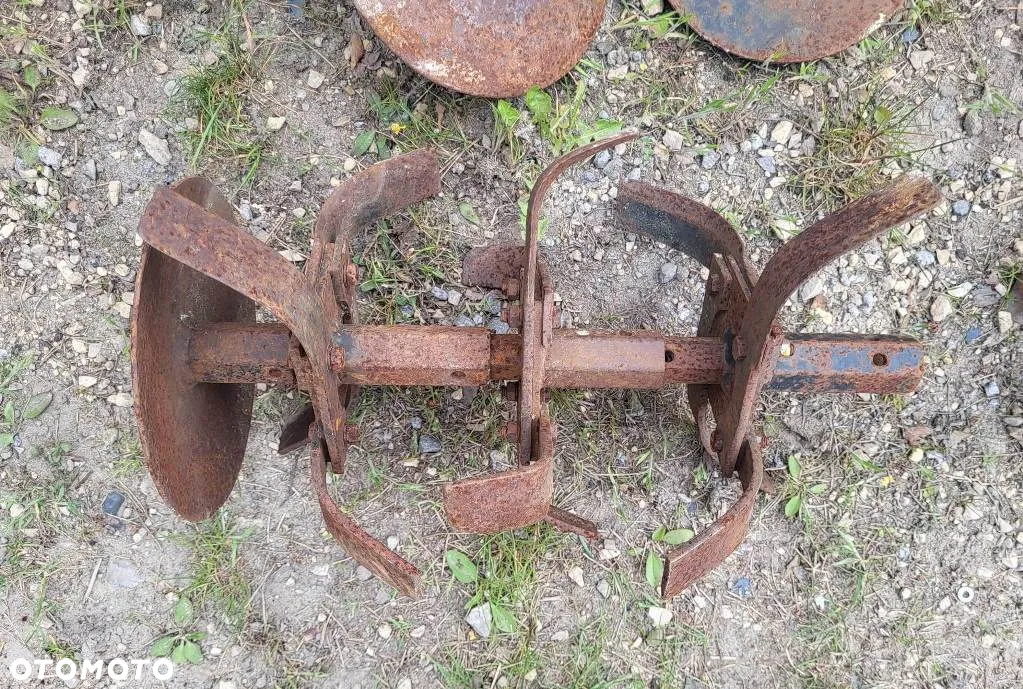 Glebogryzarka KOSIARKA ROTACYJNA BRONY TRAKTOR LANDINI URSUS ZETOR PALFINGER HIAB EFFER SIŁOWNIK CE - 8