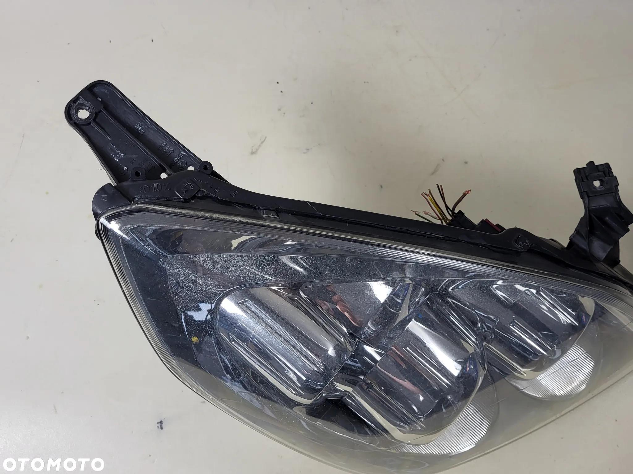 OPEL VECTRA C LIFT 05-08 PRZEDNIA LAMPA PRAWA EU - 2