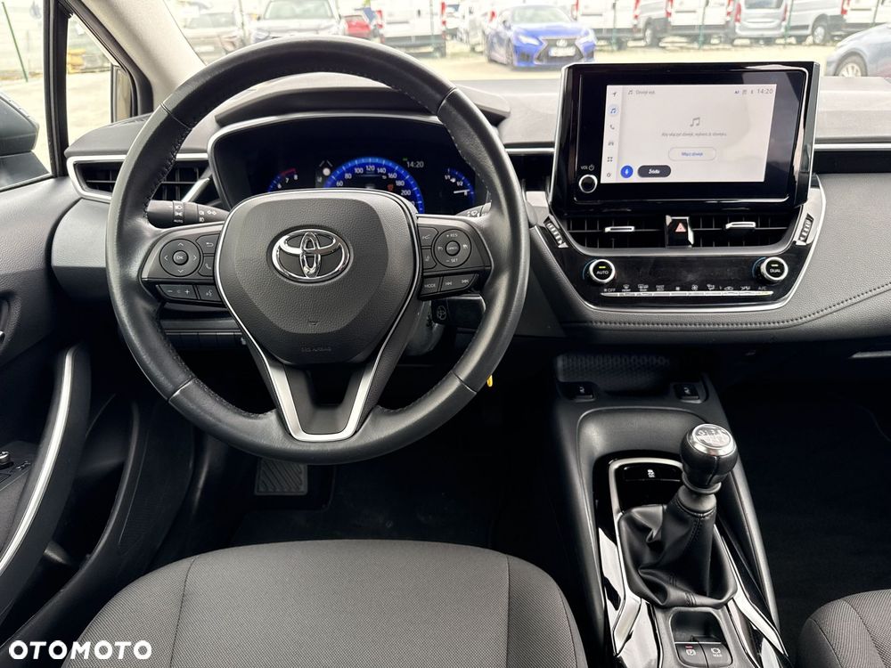 Toyota Corolla - 10