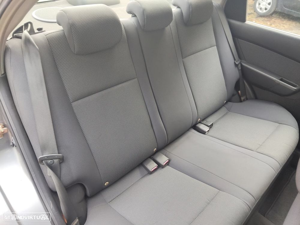 Chevrolet Aveo 1.2 LS - 12