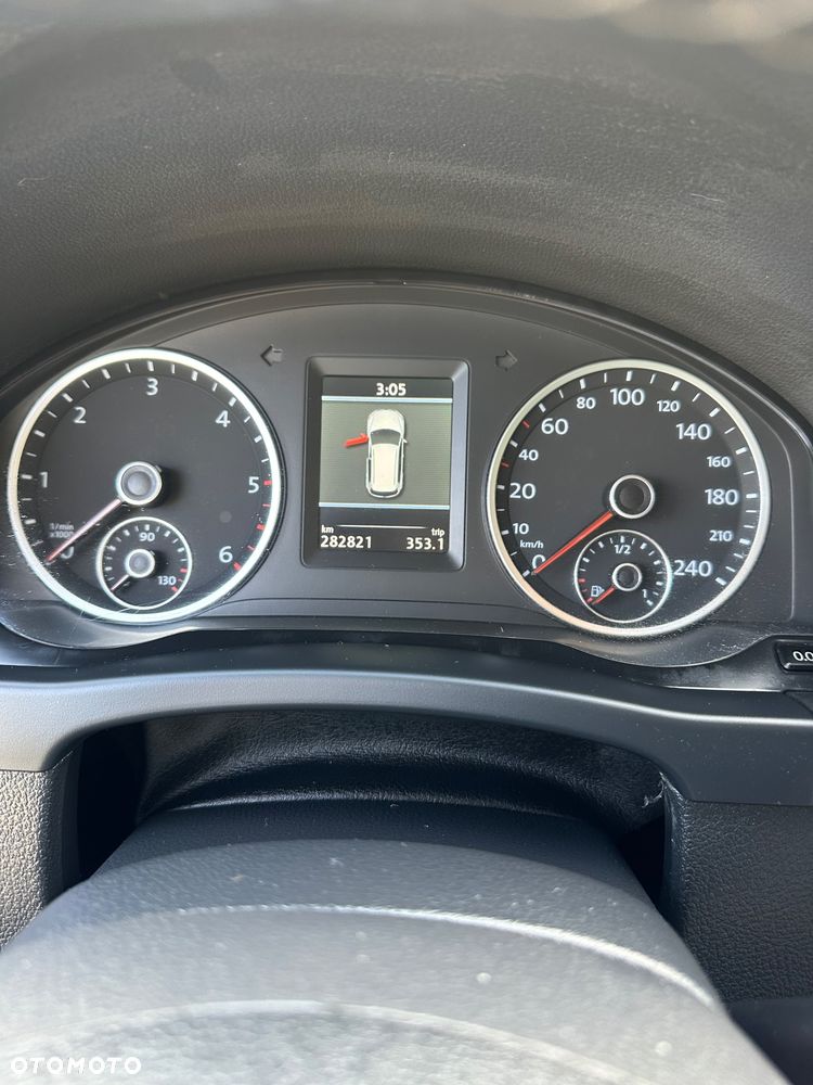 Volkswagen Tiguan - 38