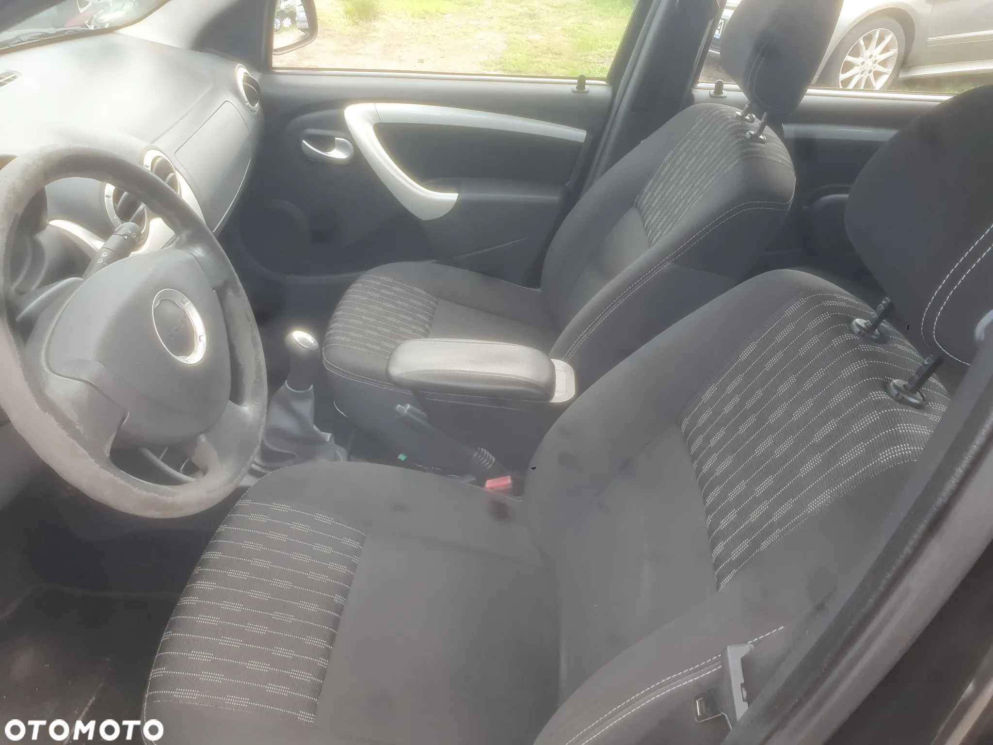 Dacia Logan MCV 1.6 16V Hi-Flex - 14