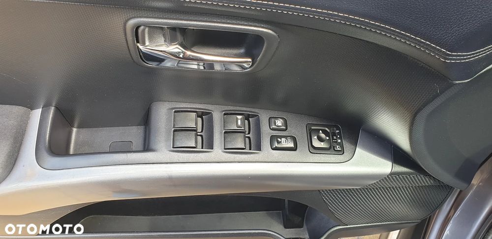 Mitsubishi Outlander - 18