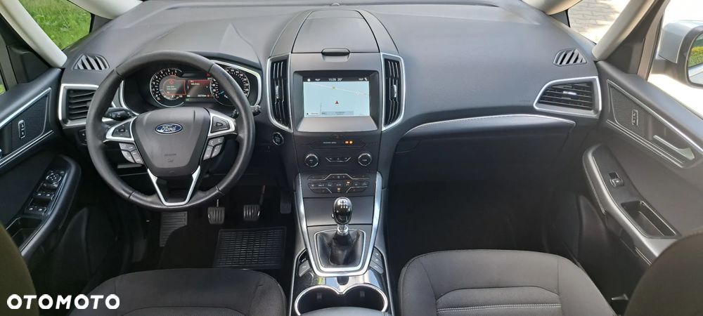 Ford Galaxy - 19