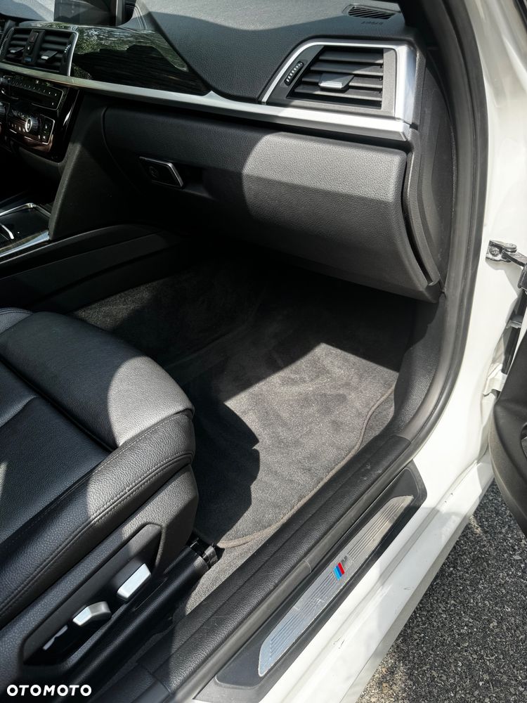 BMW Seria 3 330i GPF xDrive M Sport Shadow - 16