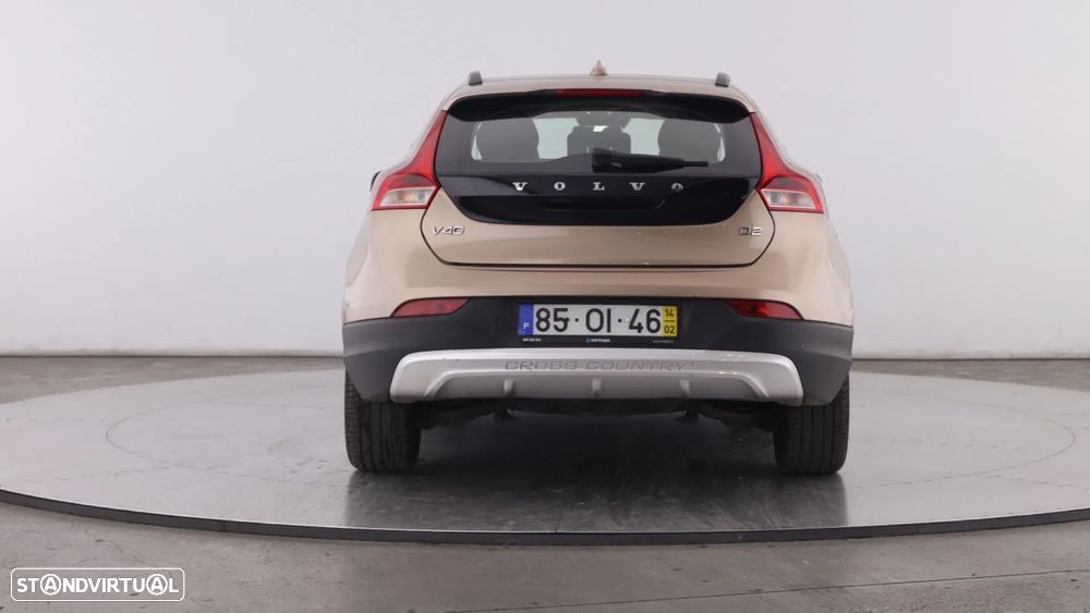 Volvo V40 Cross Country 1.6 D2 Momentum - 6