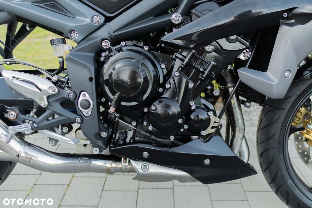 Triumph Street Triple - 17