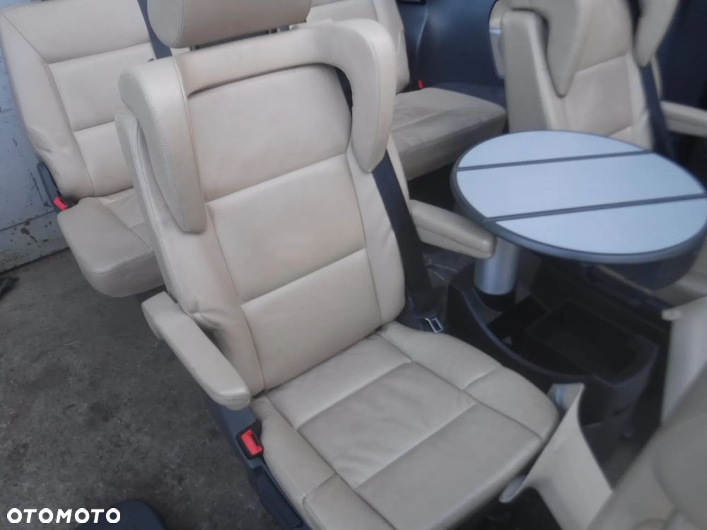 Vw T5 Lift T6 multivan fotele siedzenia grzane  kanapa skory stolik przekladka 2 X drzwi boczki roletki kpl - 6