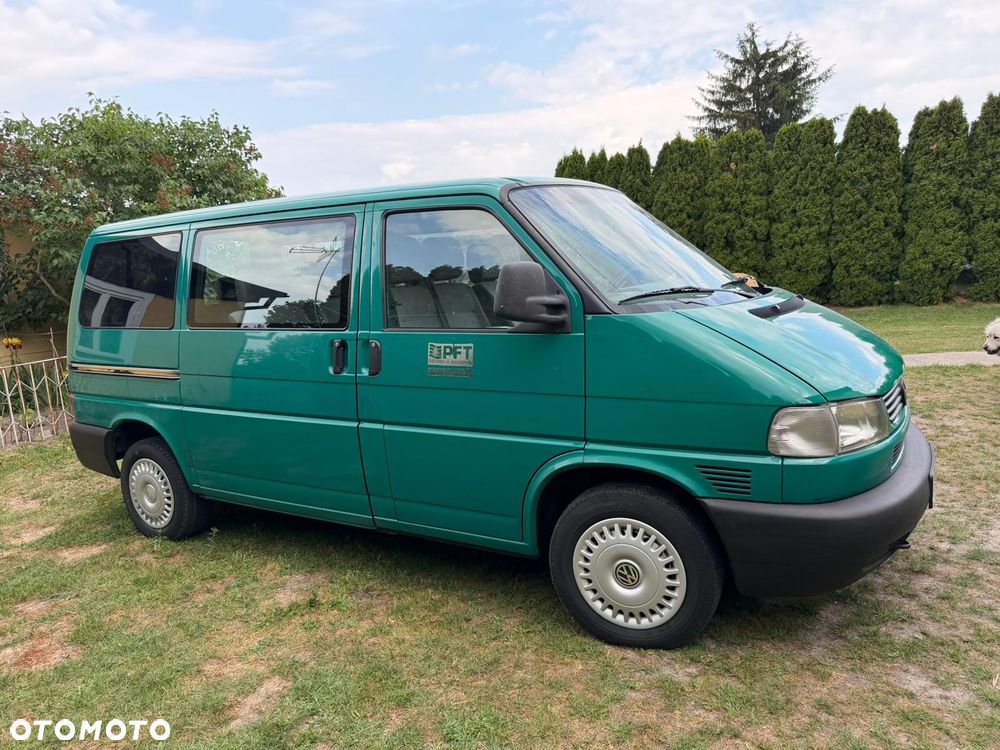 Volkswagen Caravelle - 3
