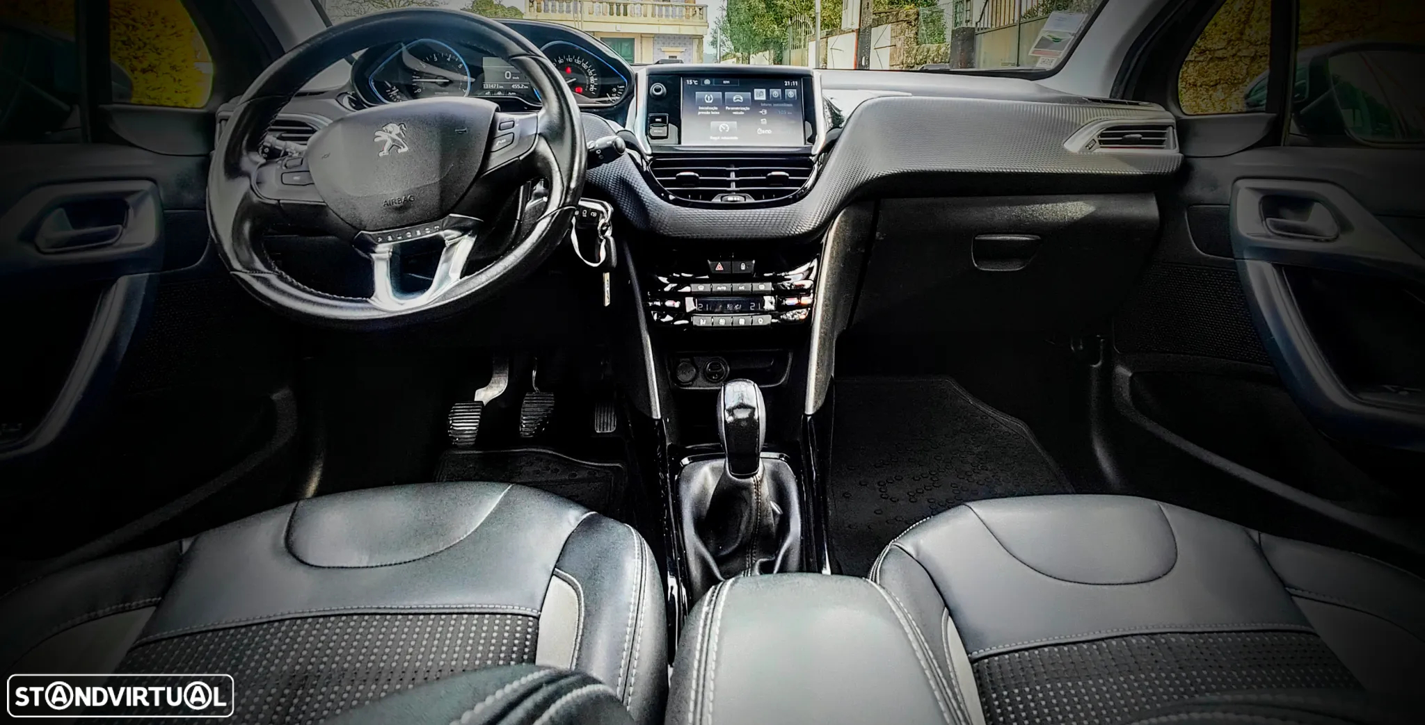 Peugeot 2008 PureTech 110 Stop&Start Signature - 11