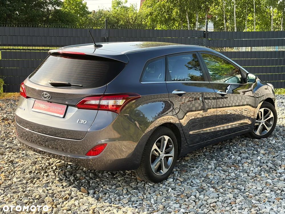 Hyundai i30 blue 1.6 CRDi DCT Passion - 3