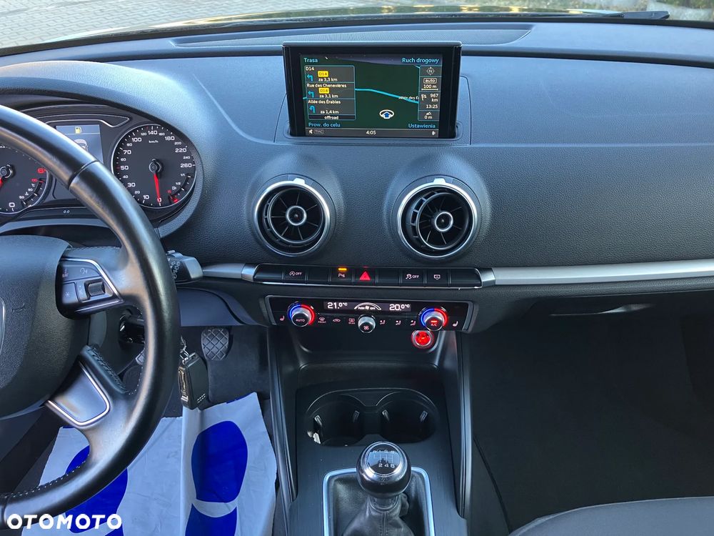 Audi A3 Sportback 2.0 TDI S line Sportpaket - 24