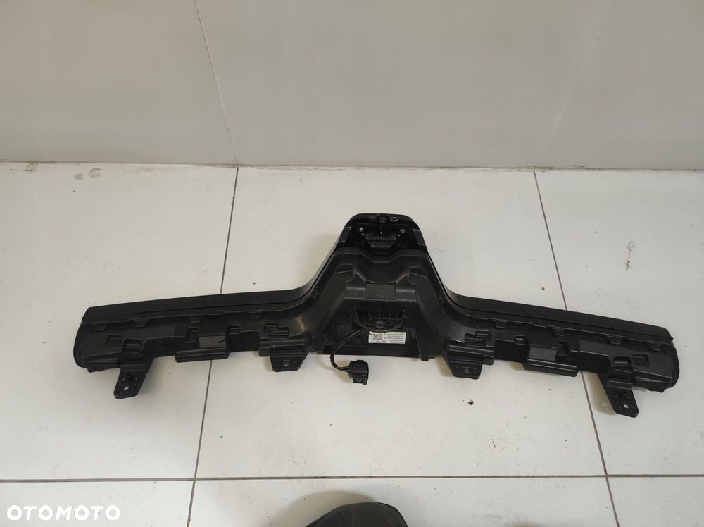 GRILL ATRAPA ŚWIATŁO DZIENNE LED ZDERZAKA PRZÓD VINFAST VF9 - 8