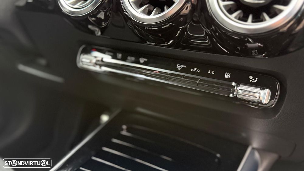 Mercedes-Benz EQA 250+ AMG Line - 13