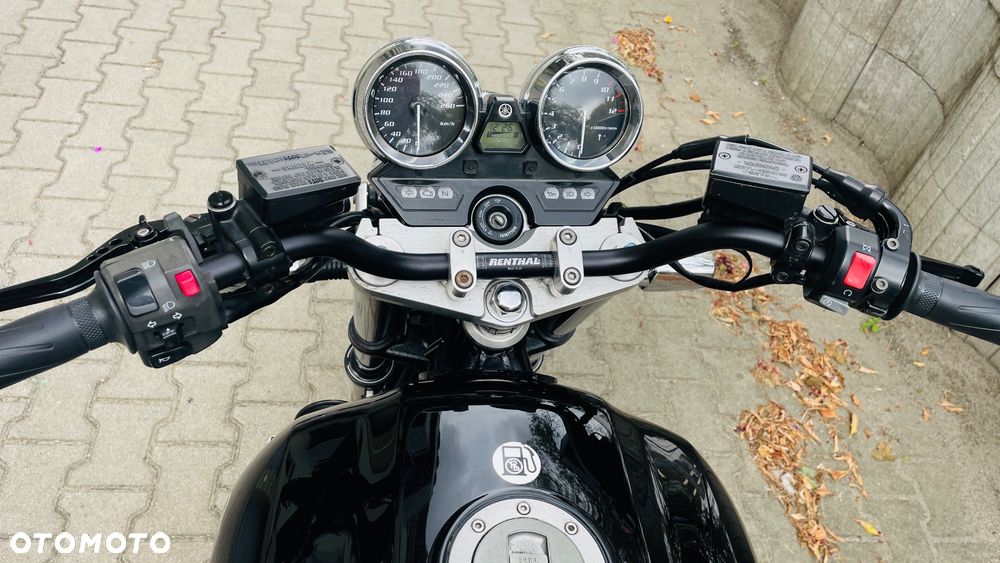 Yamaha XJR - 6