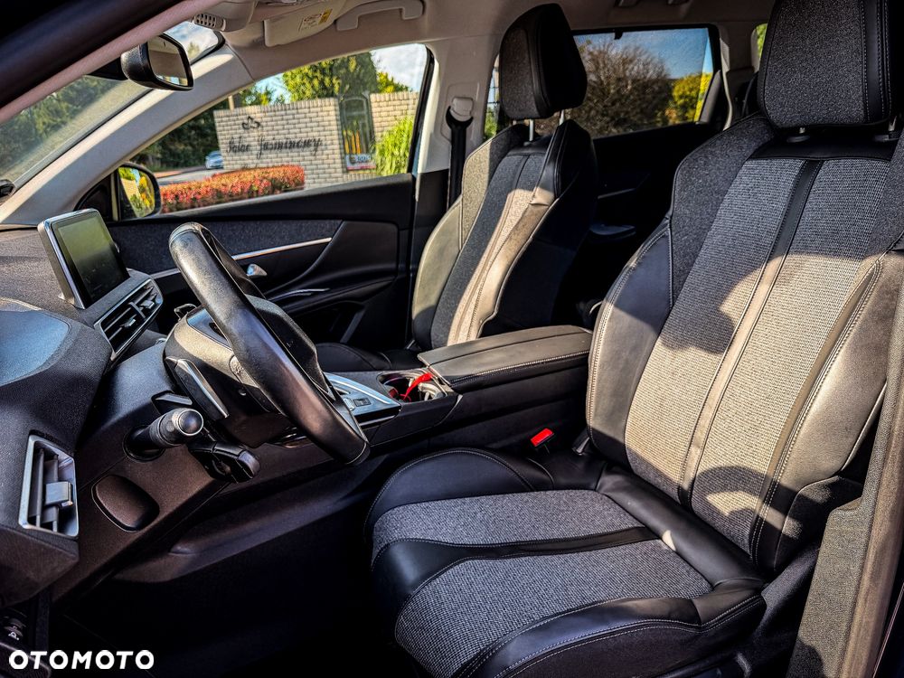 Peugeot 5008 PureTech 130 EAT6 Allure - 37
