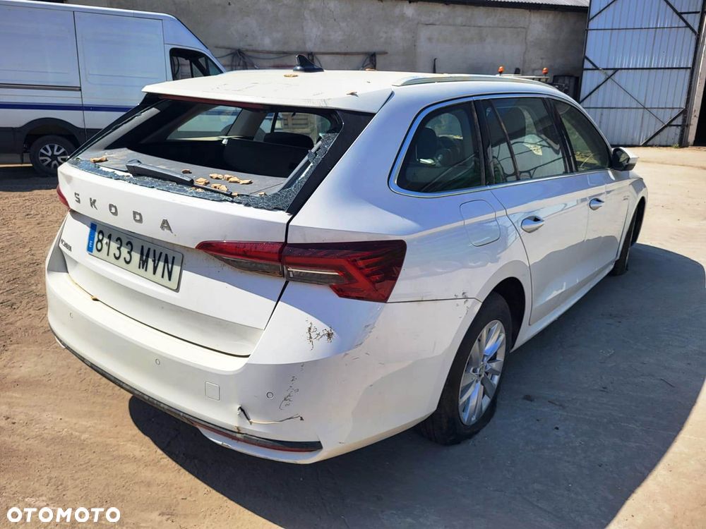 Skoda Octavia 2.0 TDI Ambition DSG - 1