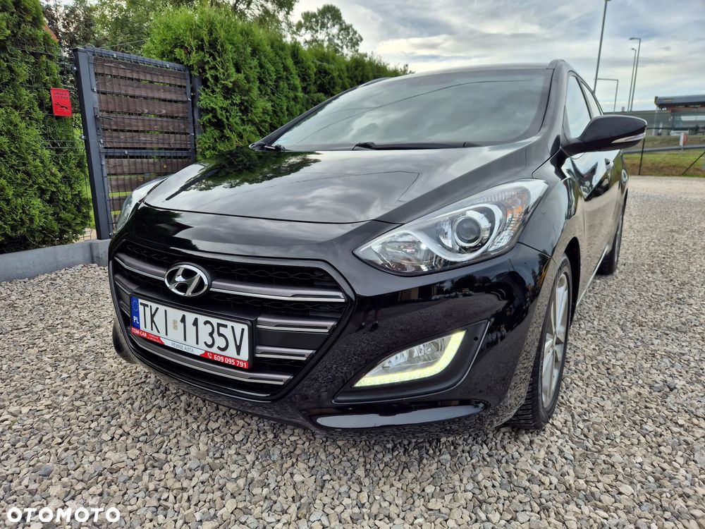 Hyundai i30 blue Kombi 1.6 GDi Passion - 2