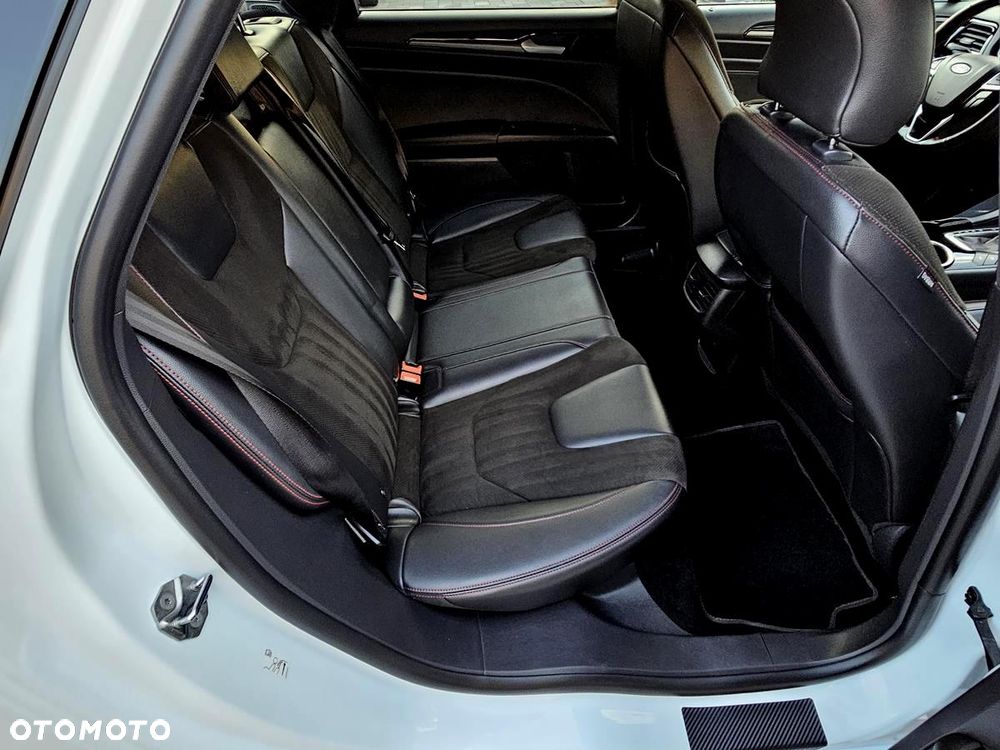 Ford Mondeo - 27