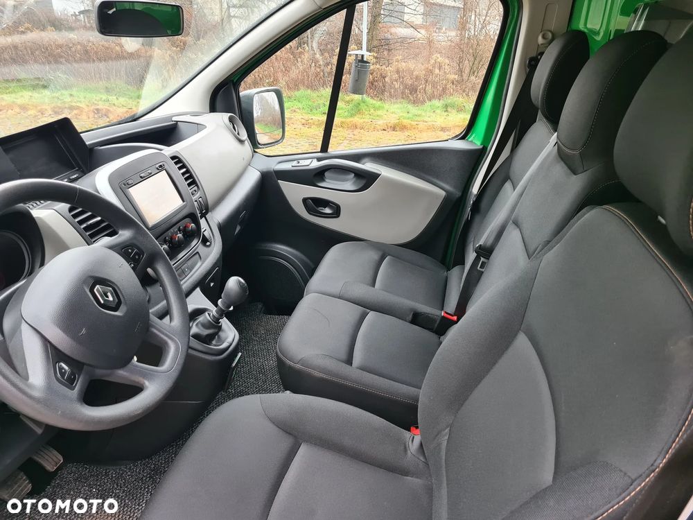 Renault TRAFIC - 10