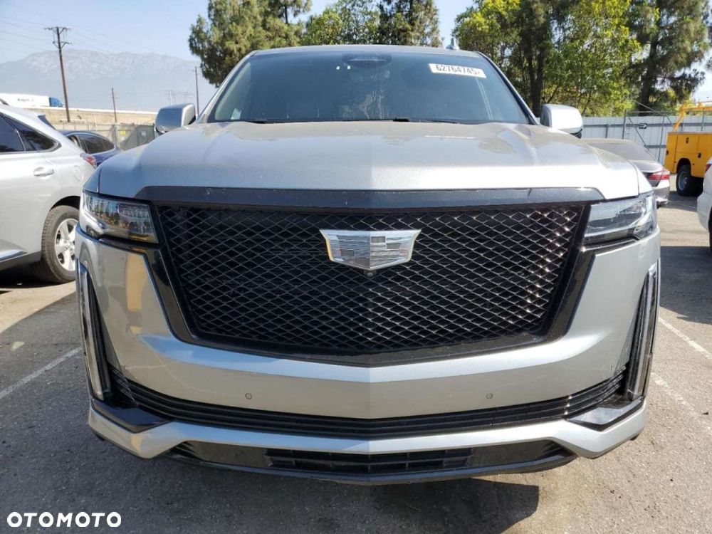 Cadillac Escalade - 6