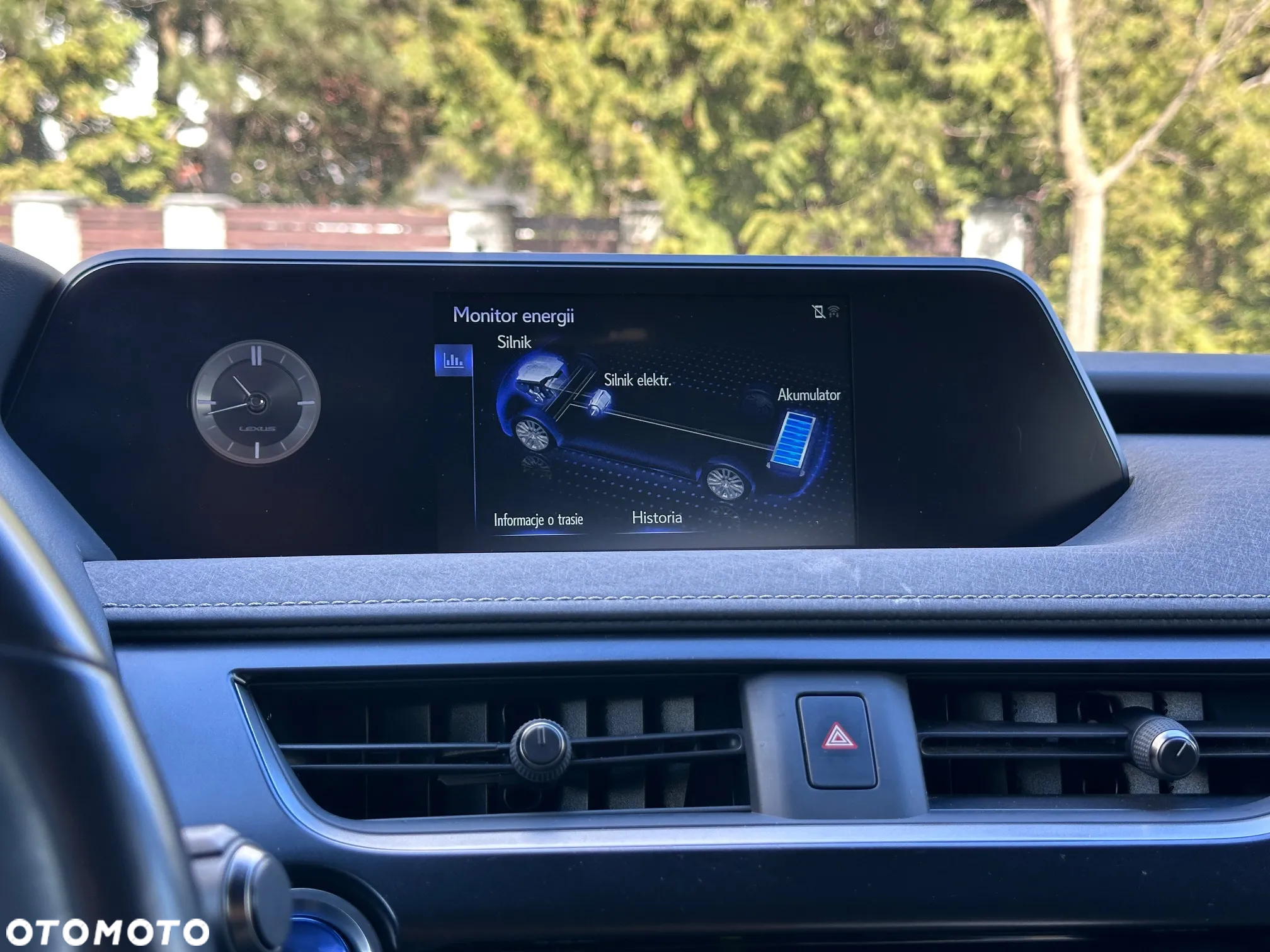 Lexus UX 250h Elegance 2WD - 22