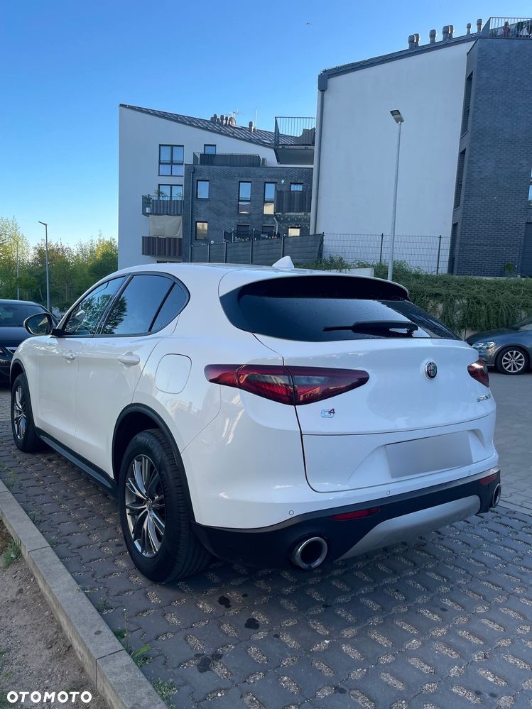 Alfa Romeo Stelvio - 15