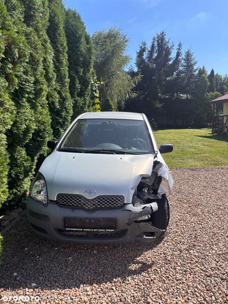 Toyota Yaris - 8