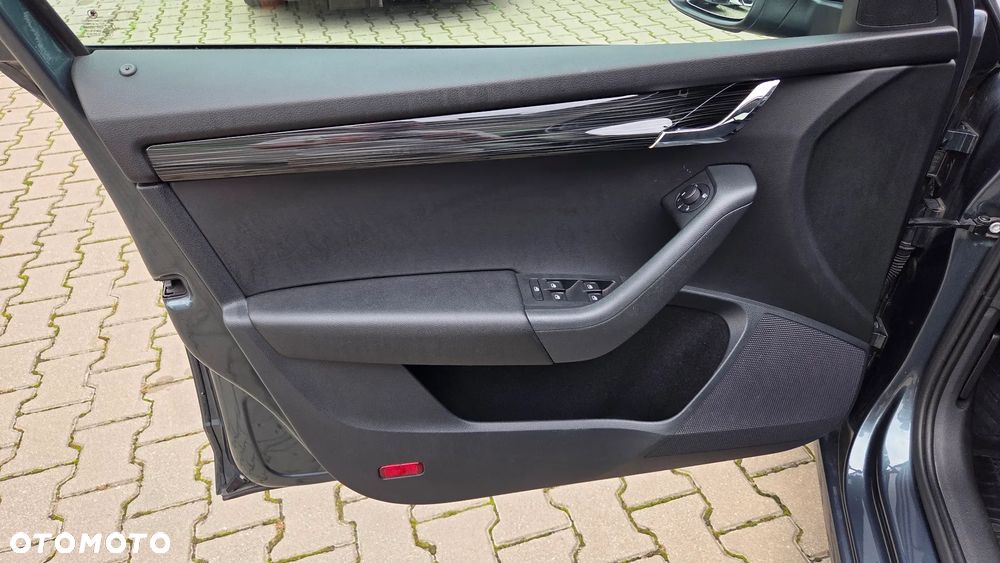 Skoda Octavia 1.5 TSI ACT Style DSG - 20