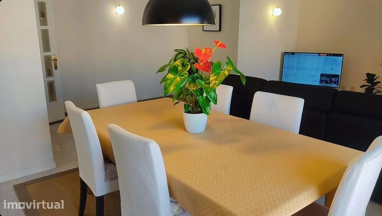 Apartamento T3 com 2 casas de banho e garagem - Grande imagem: 5/33