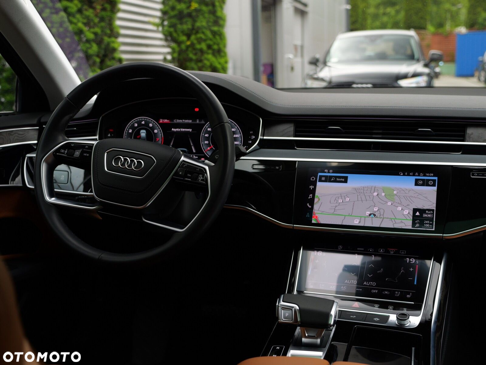 Audi A8 - 25