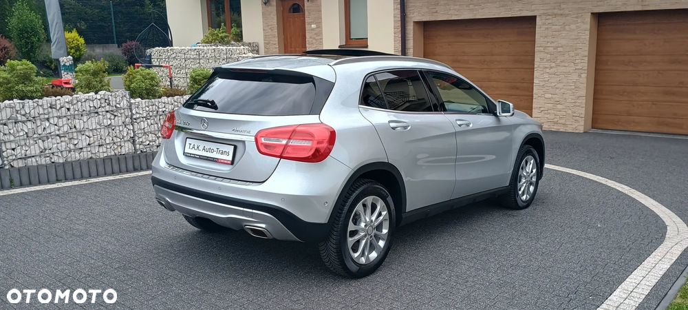 Mercedes-Benz GLA 250 4Matic 7G-DCT - 6
