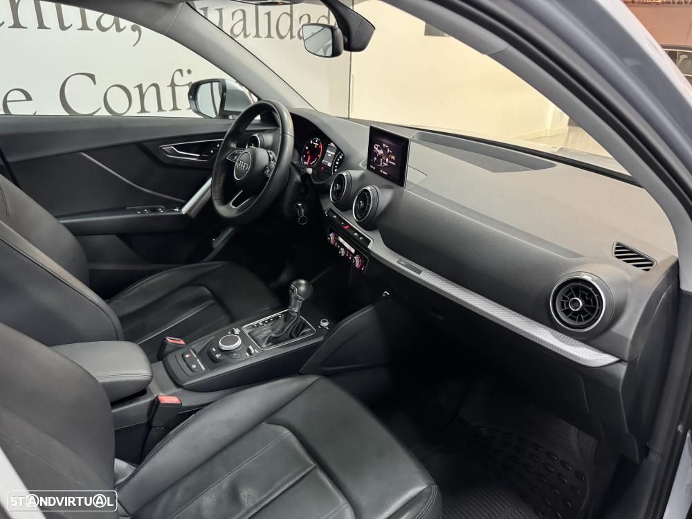 Audi Q2 30 TDI S tronic design - 40