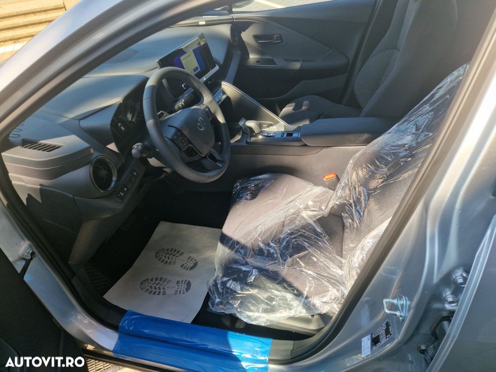 Toyota C-HR - 10