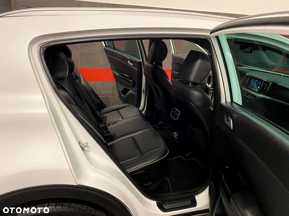 Kia Sportage 2,0 CRDI 2WD Vision - 24