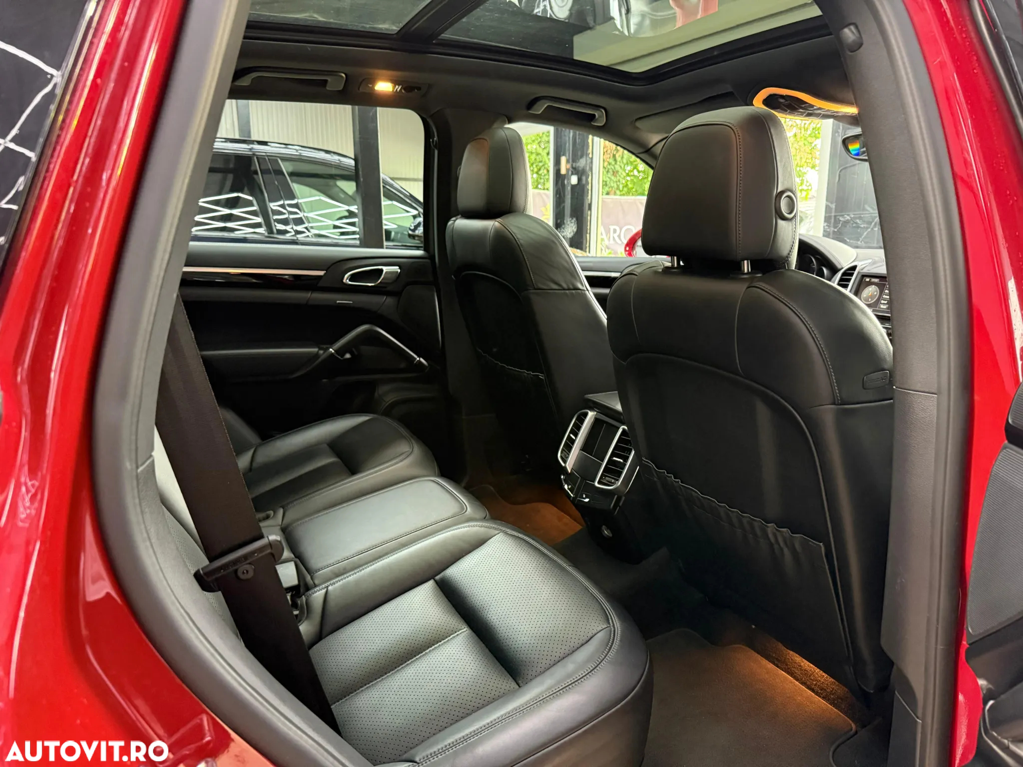 Porsche Cayenne 3.0 L - 30