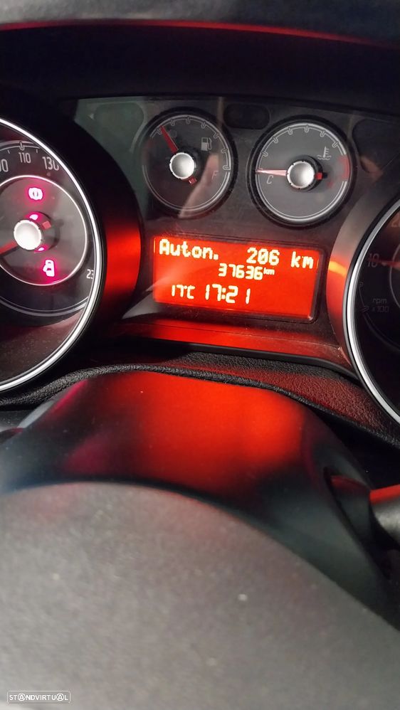 Fiat Punto 1.2 Lounge S&S - 9