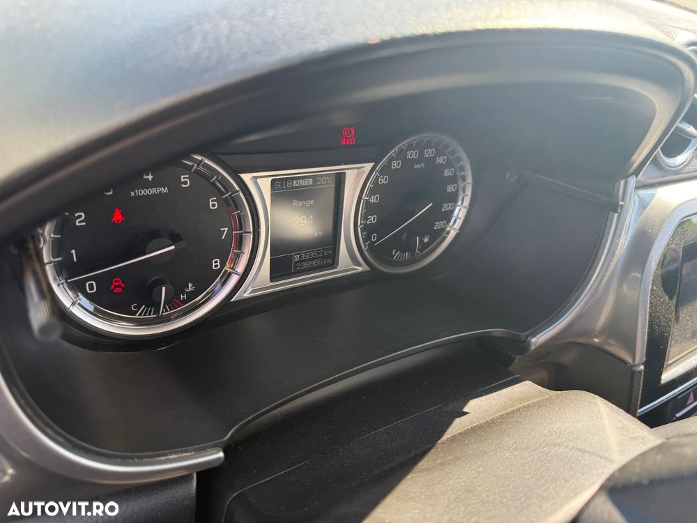 Suzuki Vitara 1.6 4X4 Luxus - 9