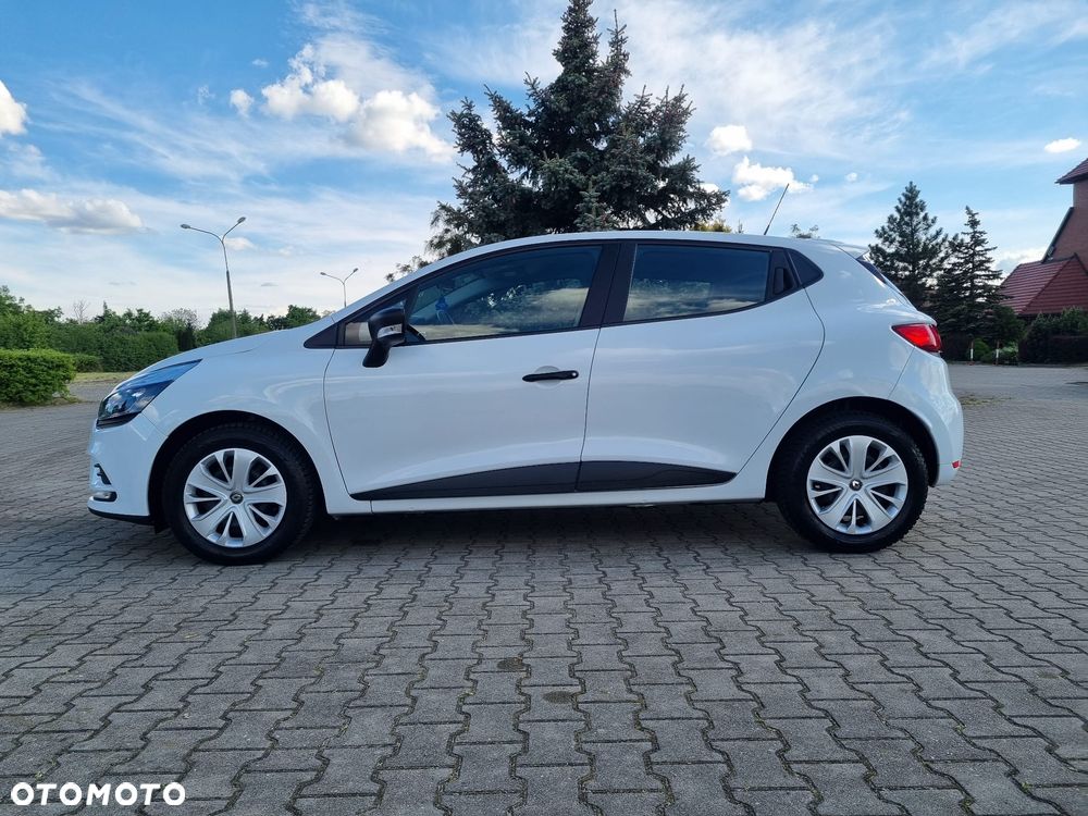 Renault Clio 1.2 16V 75 Life - 6