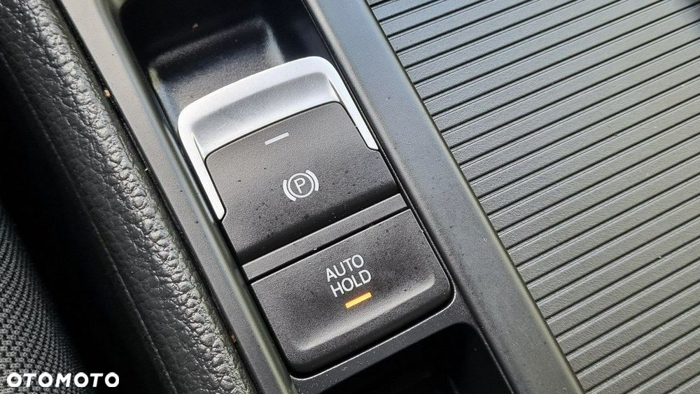 Volkswagen Golf - 21