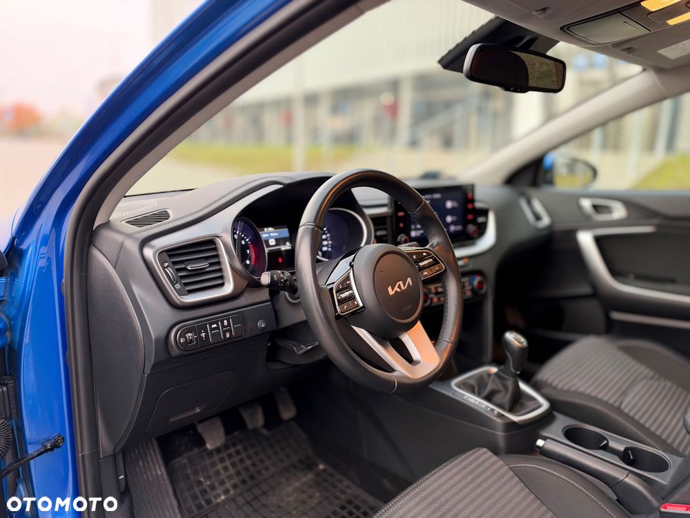 Kia Ceed 1.5 T-GDI M - 16