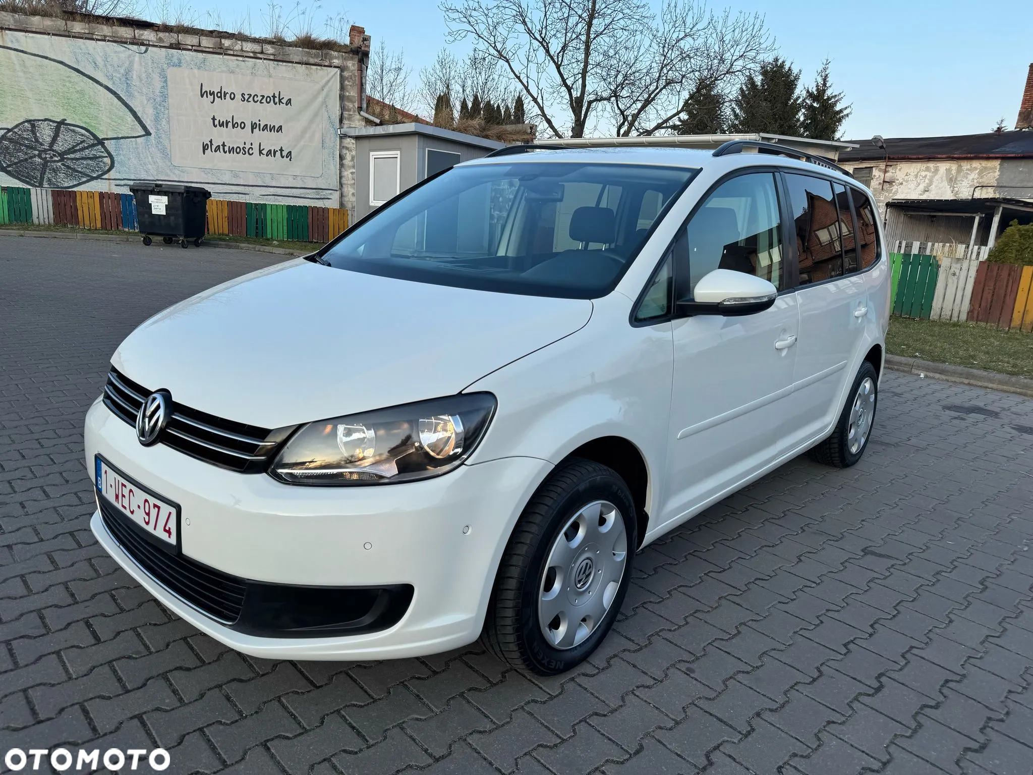 Volkswagen Touran - 3