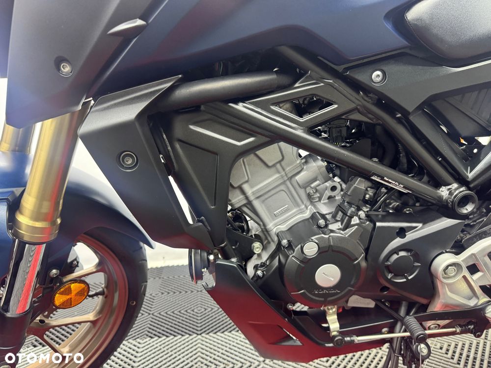 Honda CB - 11