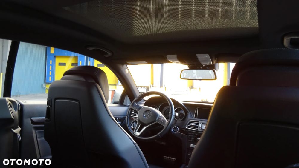 Mercedes-Benz Klasa E 350 4Matic 7G-TRONIC - 19