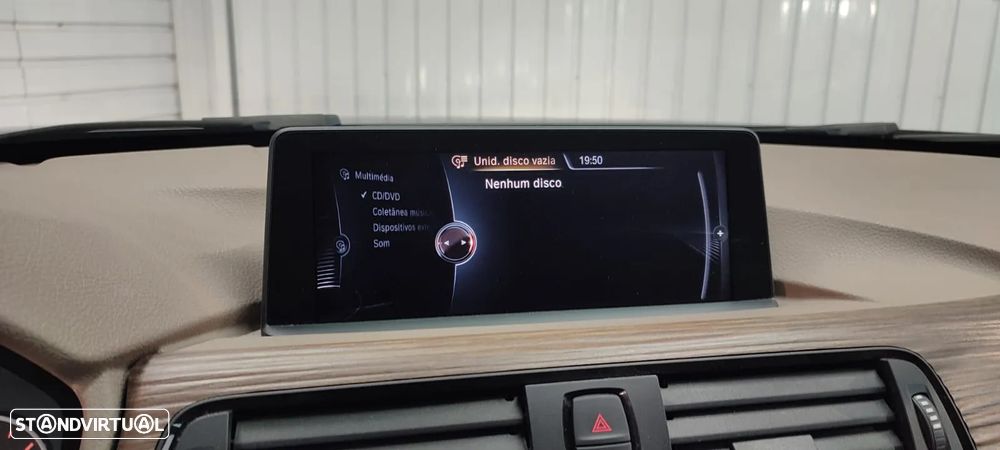 BMW 320 d Touring Aut. Sport Line - 43