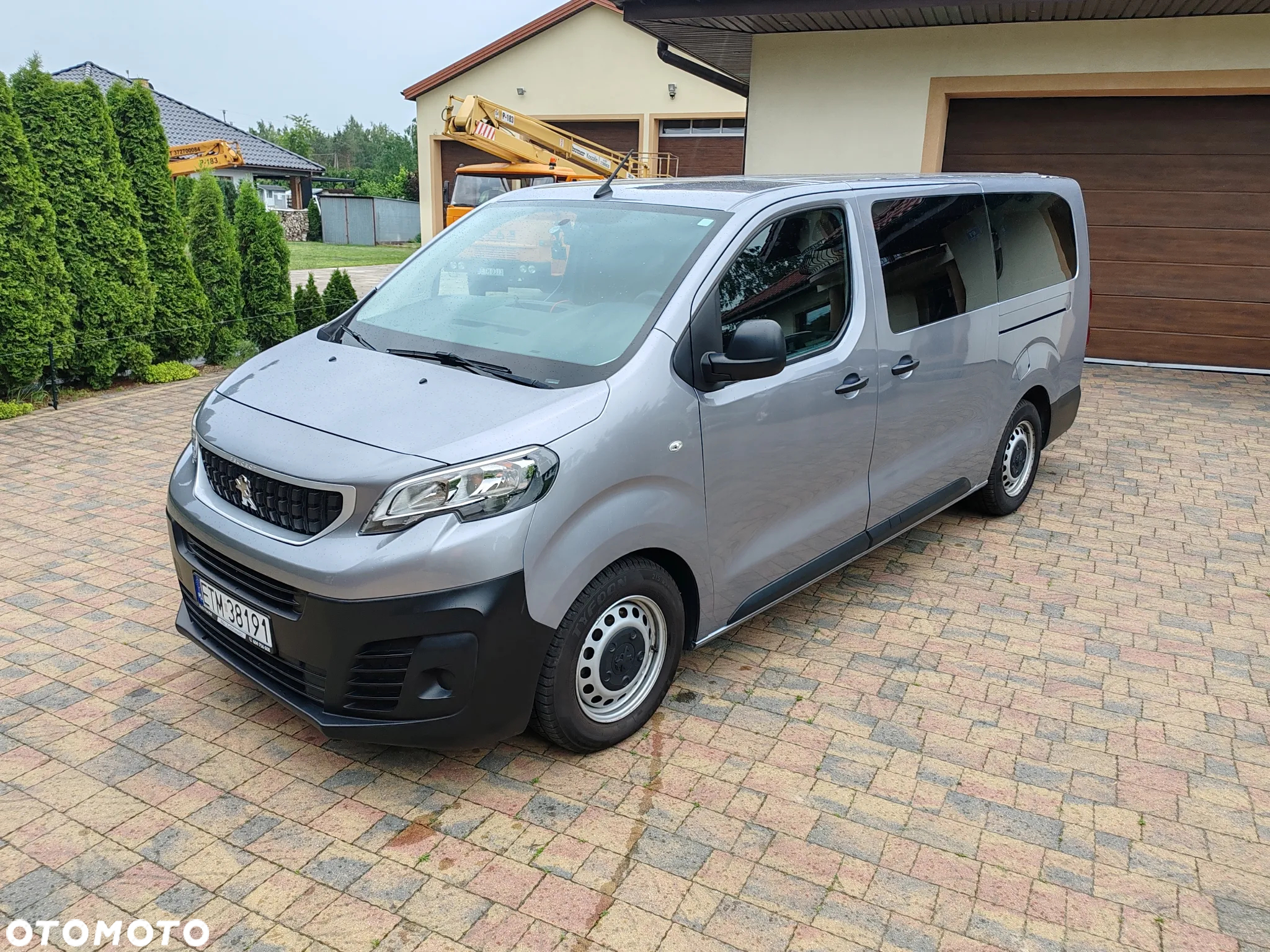 Peugeot Expert Kombi 1.5 BlueHDi Long 2,8t - 3