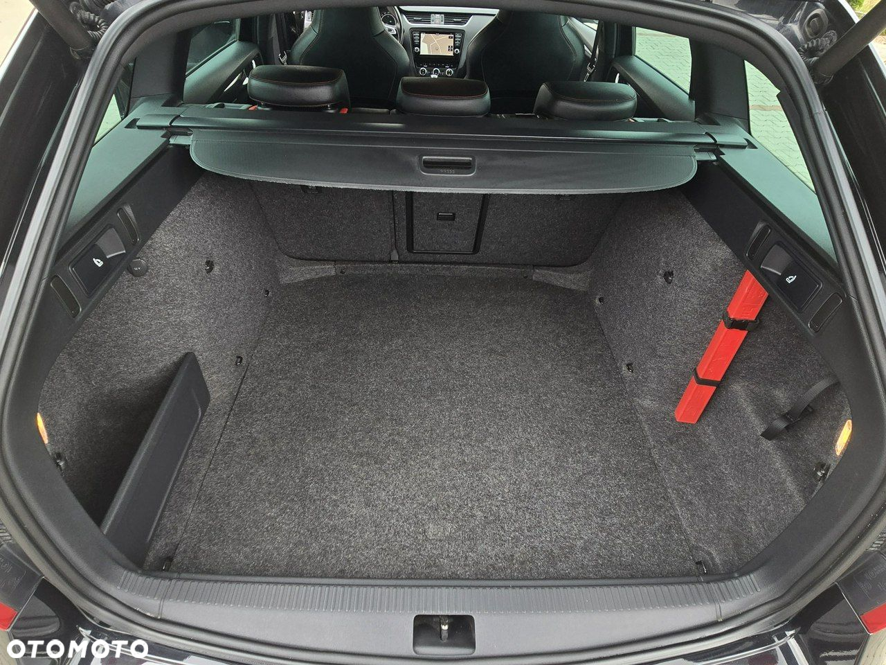 Skoda Octavia 2.0 TDI RS Challenge DSG - 35