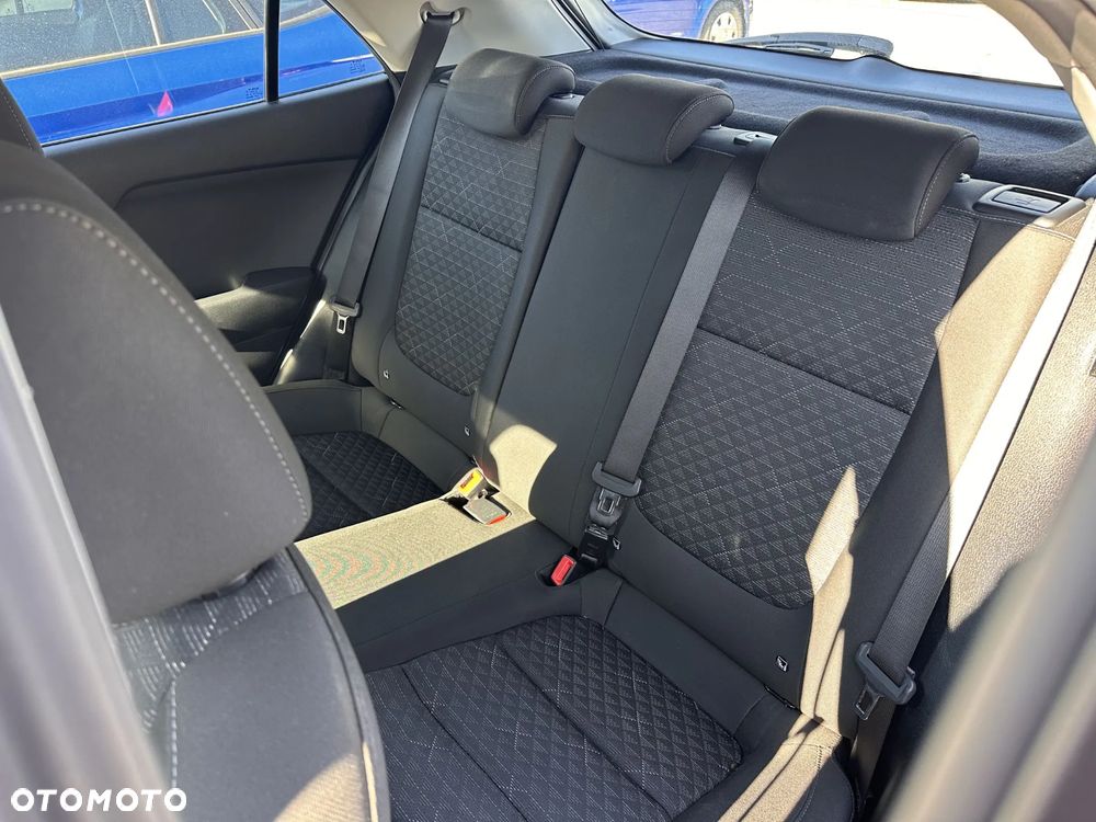 Kia Rio 1.2 M - 11